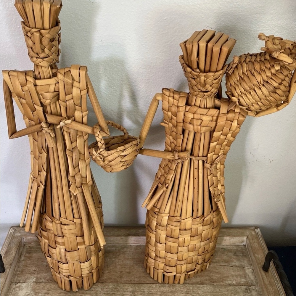 Vintage Mexican Folk Art Woven Tule Wicker Reed Woman Basket Wine Bottle Cover 2